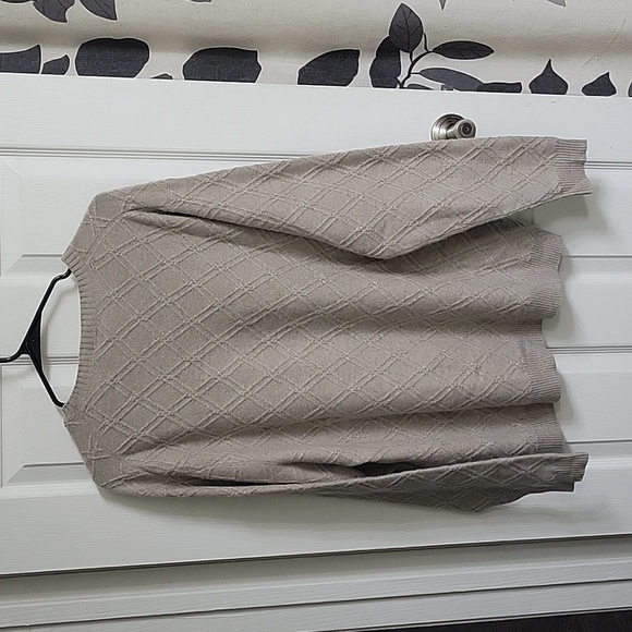 Saks Fifth Avenue Black Label 100% Thick Cashmere Cable Knit Super Plush Sweater - Picture 8 of 8